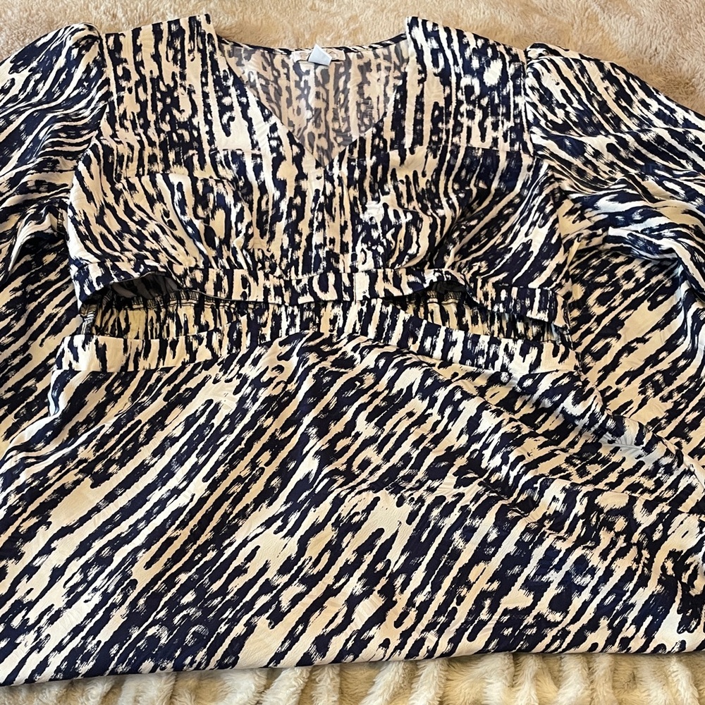 Satin V-neck Dress in Navy and Cream